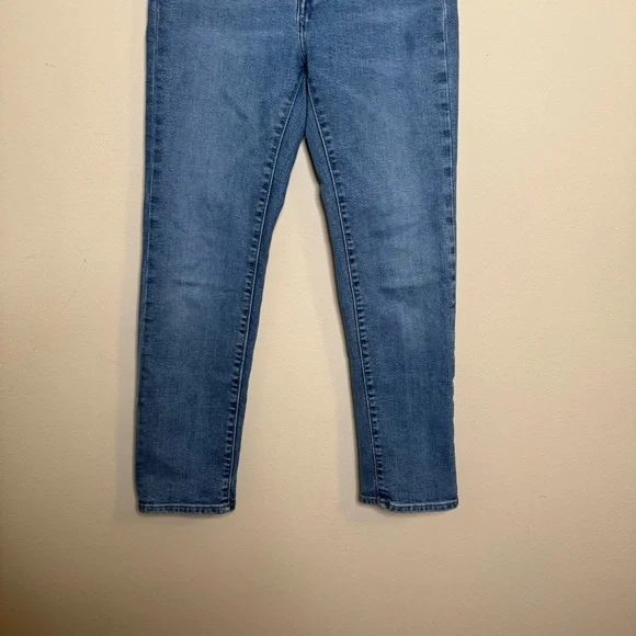 Levi’s Wedgie Straight Jeans - Picture 6 of 13